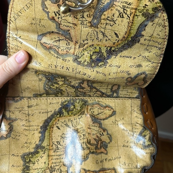 NWOT Patricia Nash Lucia Crossbody European Map with Tan Trim Purse - Picture 11 of 13
